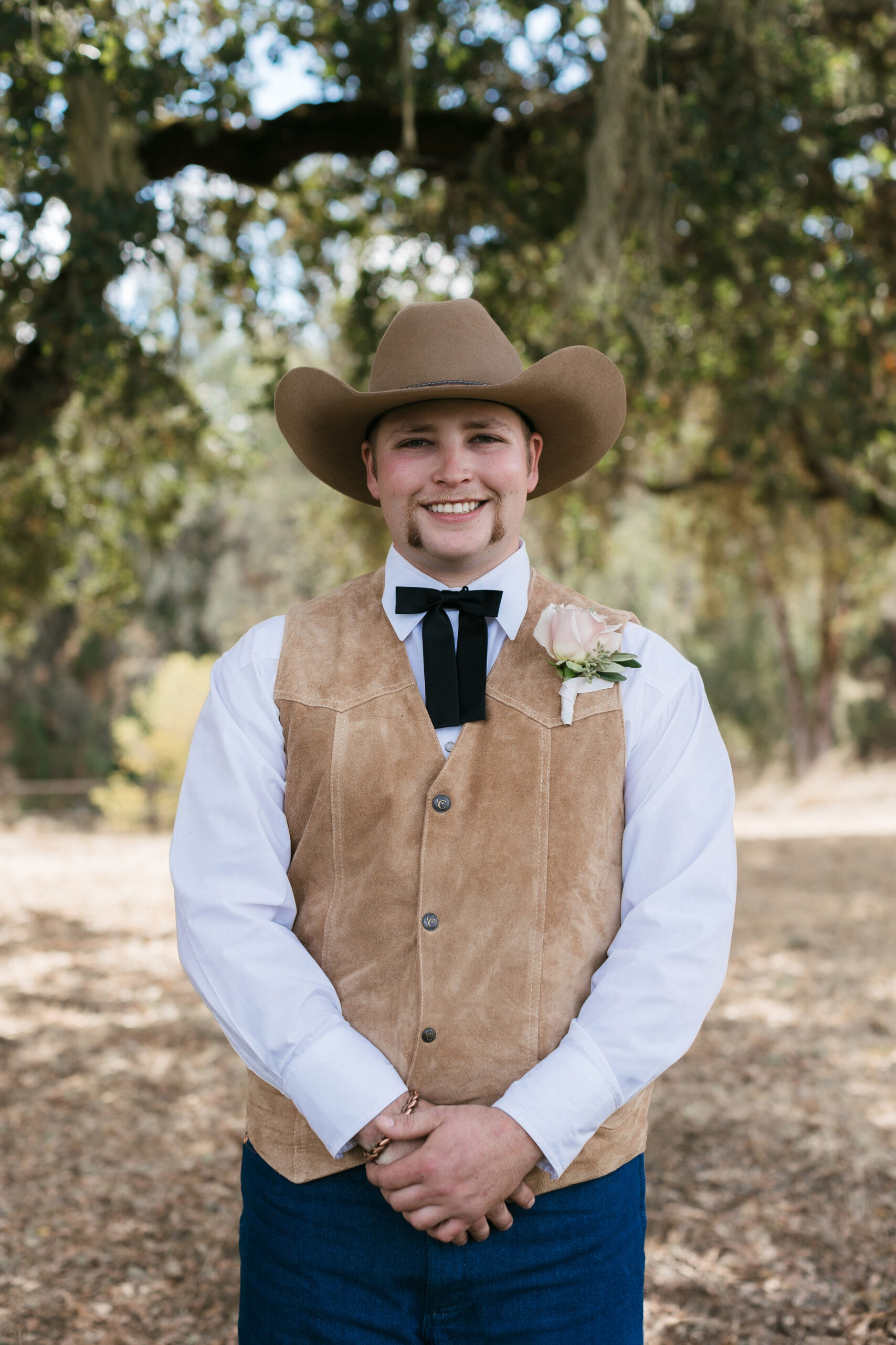 Grooms portrait before the ceremony